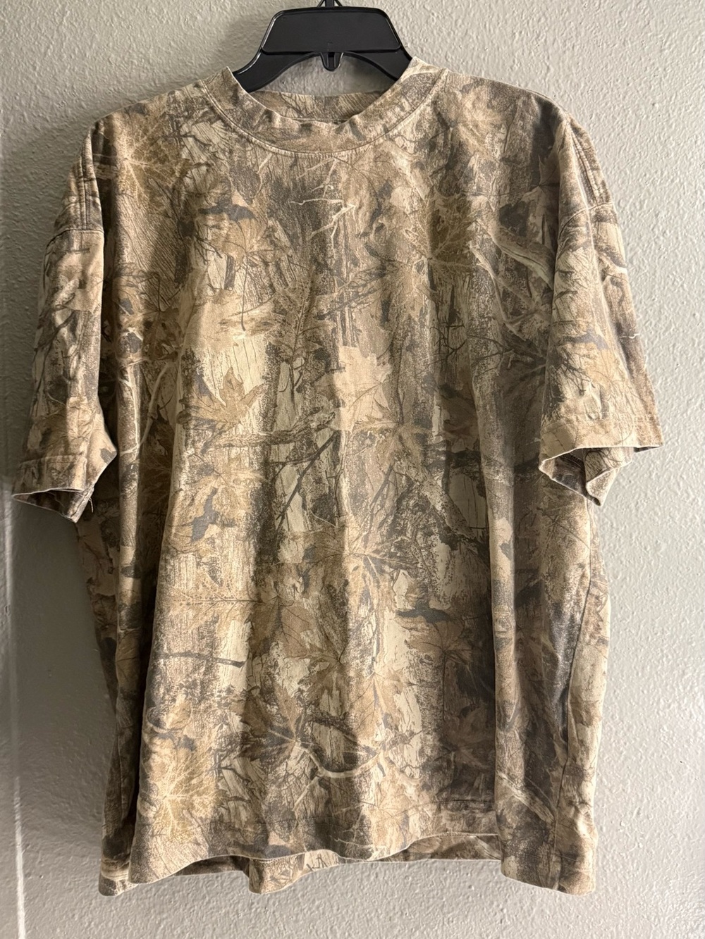 Hollister Men's Short Sleeve Camouflage Tee - Tan & Brown